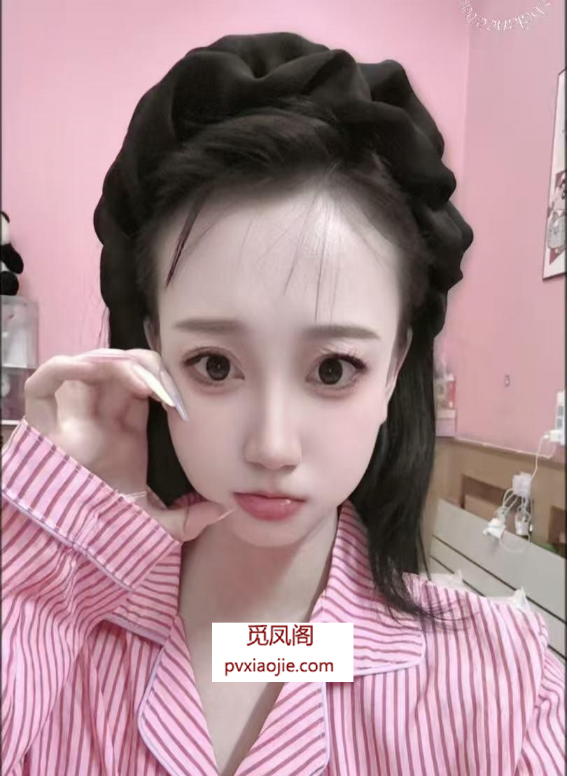 刚下水的高颜值萌妹