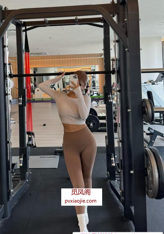 诱人的混血阿米娜