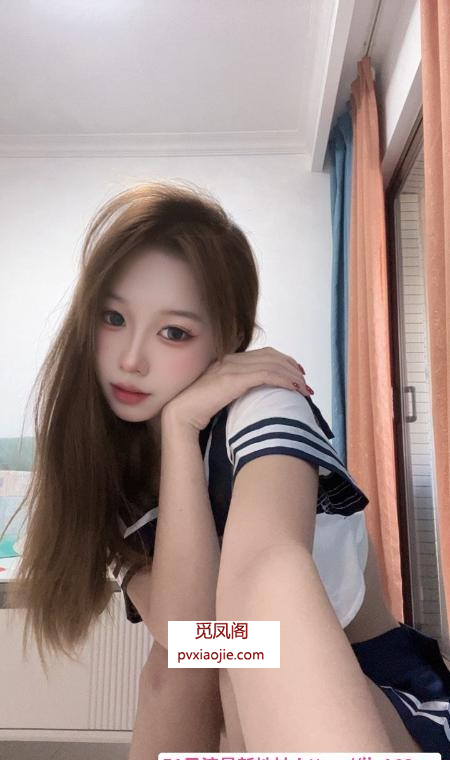 制服一线天蓓蓓