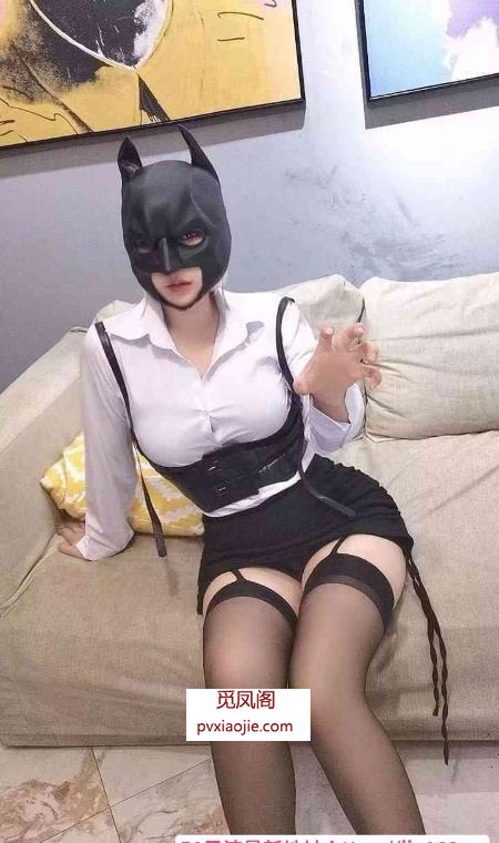 风骚大胸服务妹子